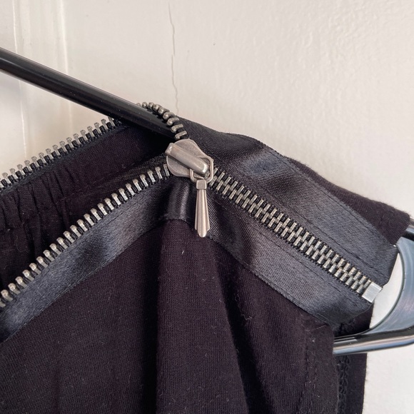 Diane Von Furstenberg Zipper Shoulder Blouse - Picture 2 of 3